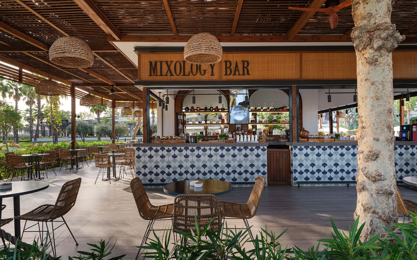 IC-hotels-santai-family-resort-gastronomi-mixology-banner.jpg