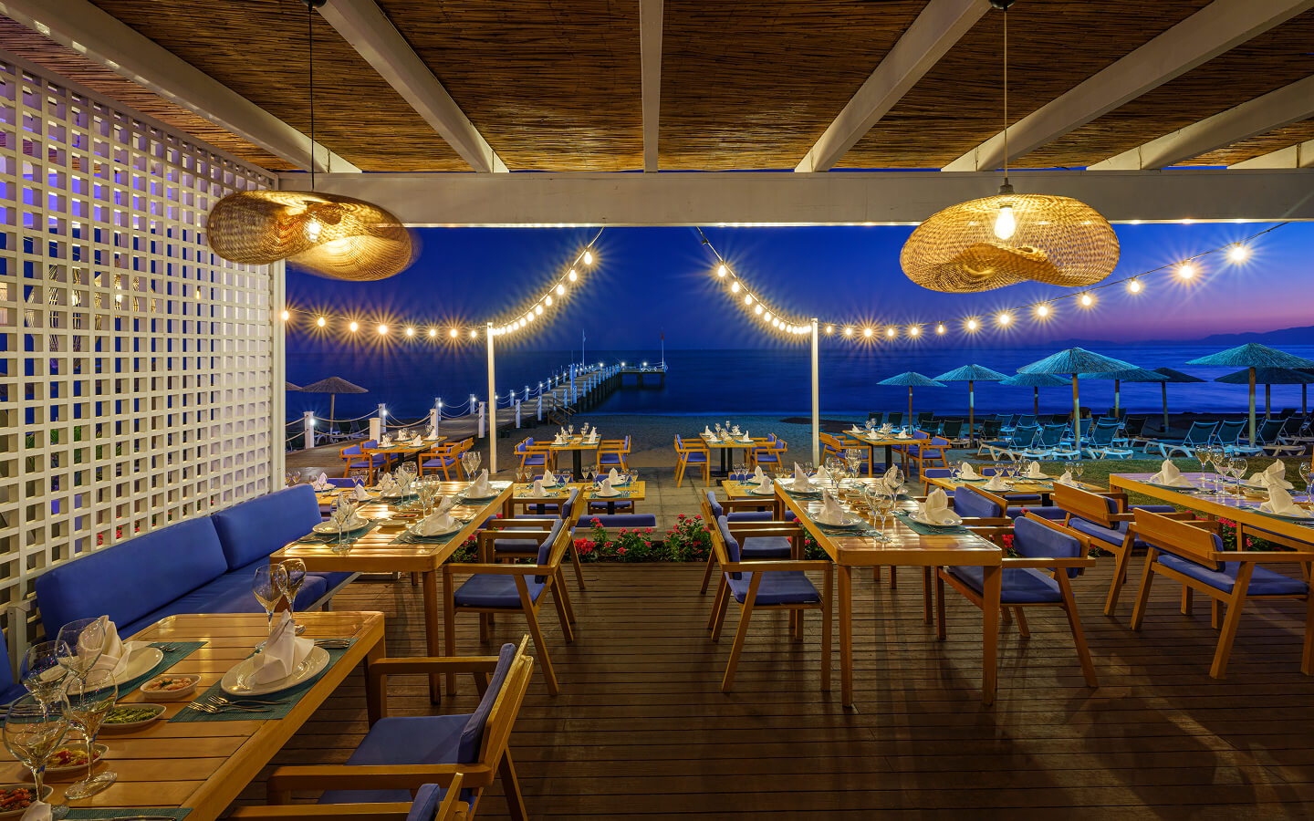 ıc-green-palace-gastronomi-blue-fish-banner.jpg