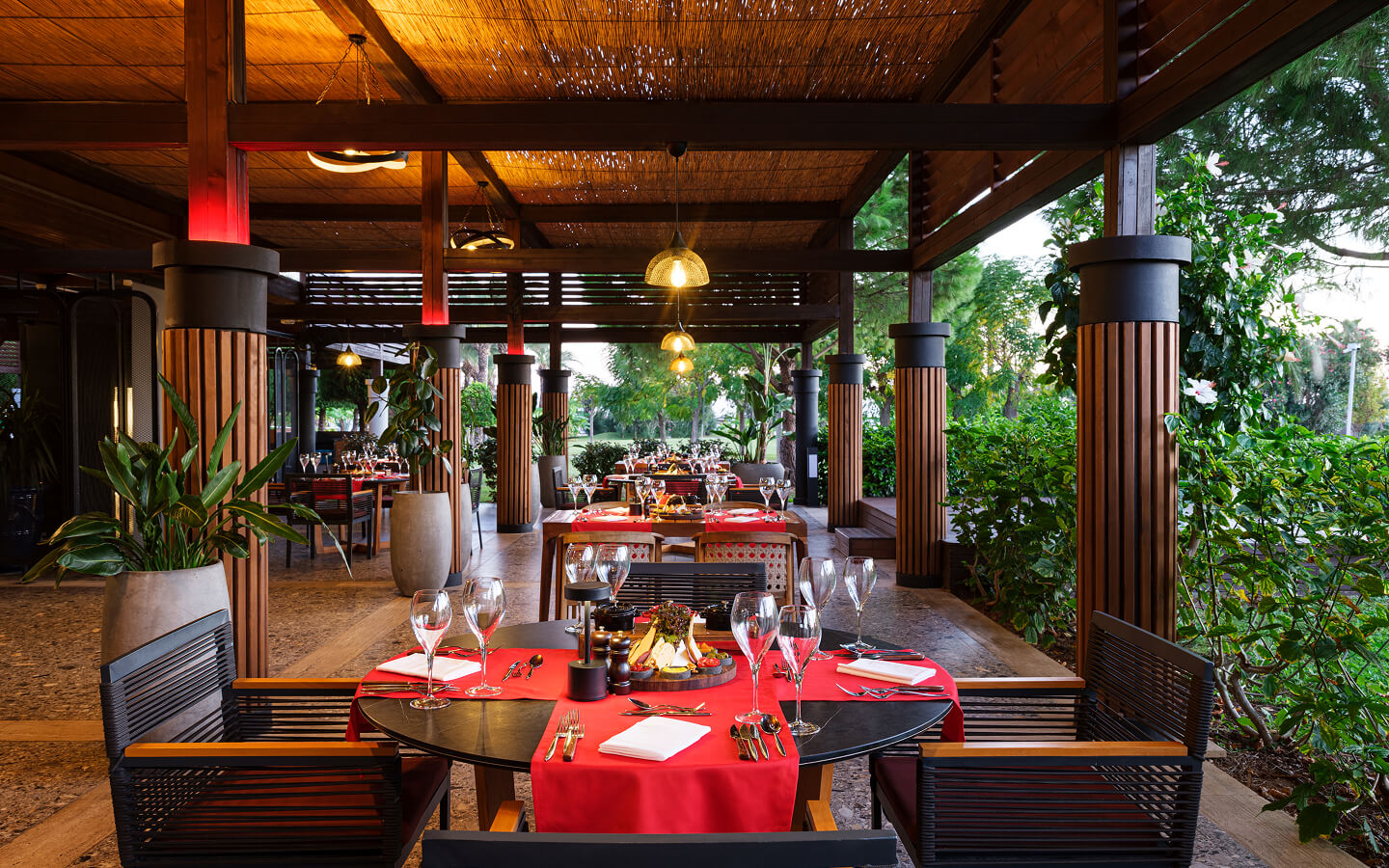 ıc-green-palace-gastronomi-red-wine-banner.jpg
