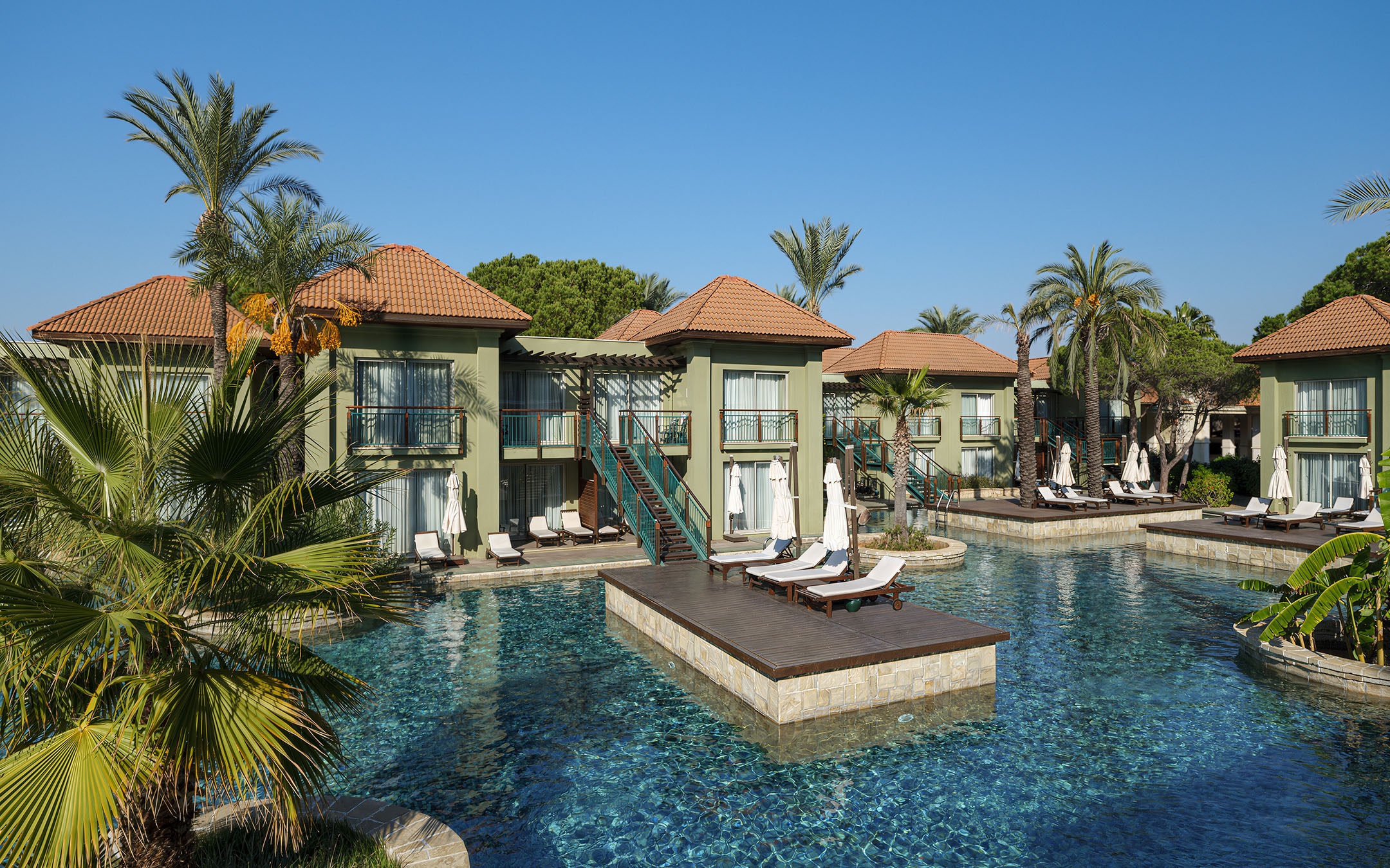 ic-hotels-villas-lake-villas-banner-d.jpg